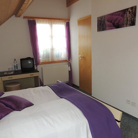 Hotel Bz Sunnahof Obersaxen Habitación foto