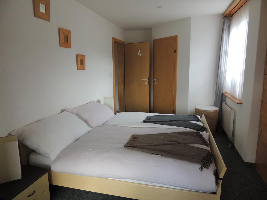 Hotel Bz Sunnahof Obersaxen Habitación foto